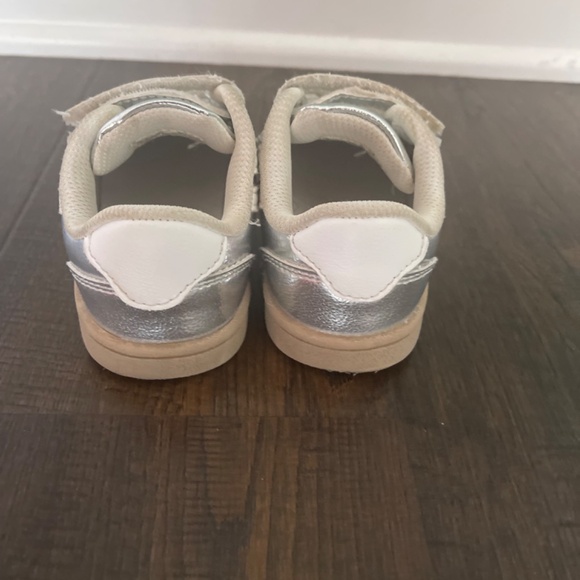 Toddler shoe 8c - Picture 3 of 3